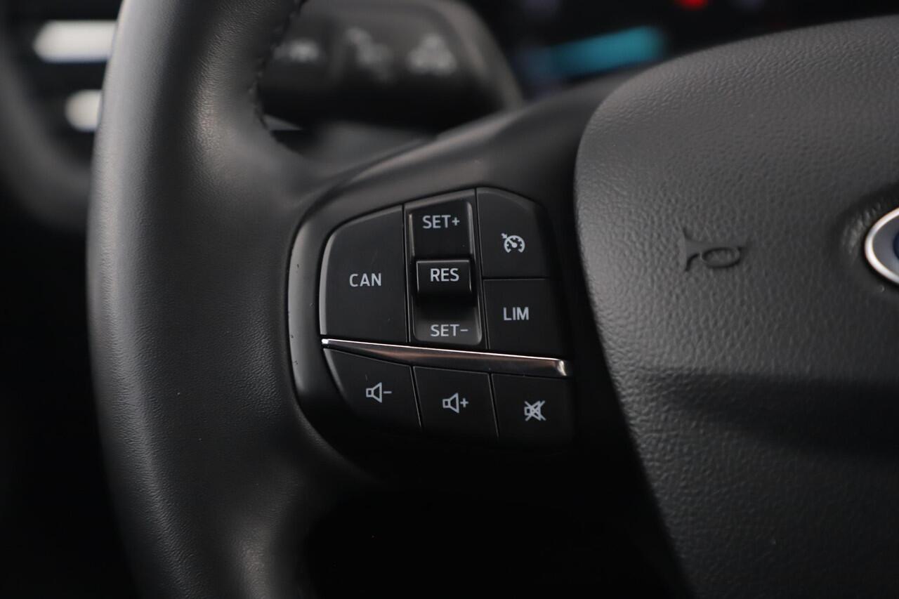 Ford FOCUS 1.0 EcoBoost Hybrid Titanium Style Winter Pack Keyless Navigatie Achteruitrijcamera Carplay Android Clima Stuur & Stoelverwarming All season banden!