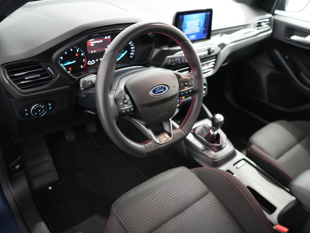 Ford FOCUS Wagon 1.0 EcoBoost Hybrid ST Line Business | Carplay | Winterpakket |