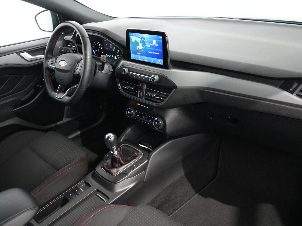 Ford FOCUS Wagon 1.0 EcoBoost Hybrid ST Line Style Facelift | Camera | Winterpakket | Carplay |