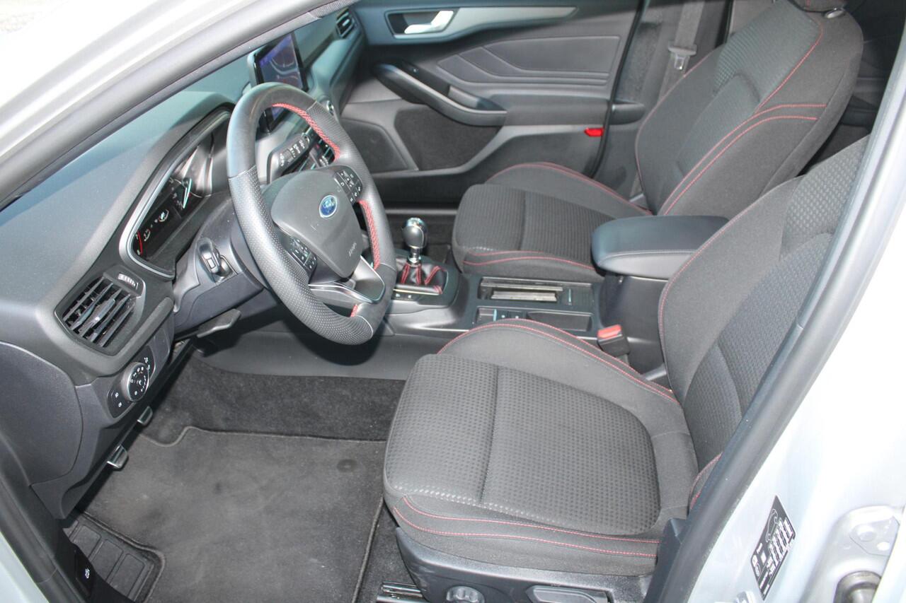 Ford FOCUS 1.0 EcoBoost 125 PK Hybrid ST Line | Winter Pack | Driver Assistance Pack | Climate Control | Privacy Glass | LED koplampen