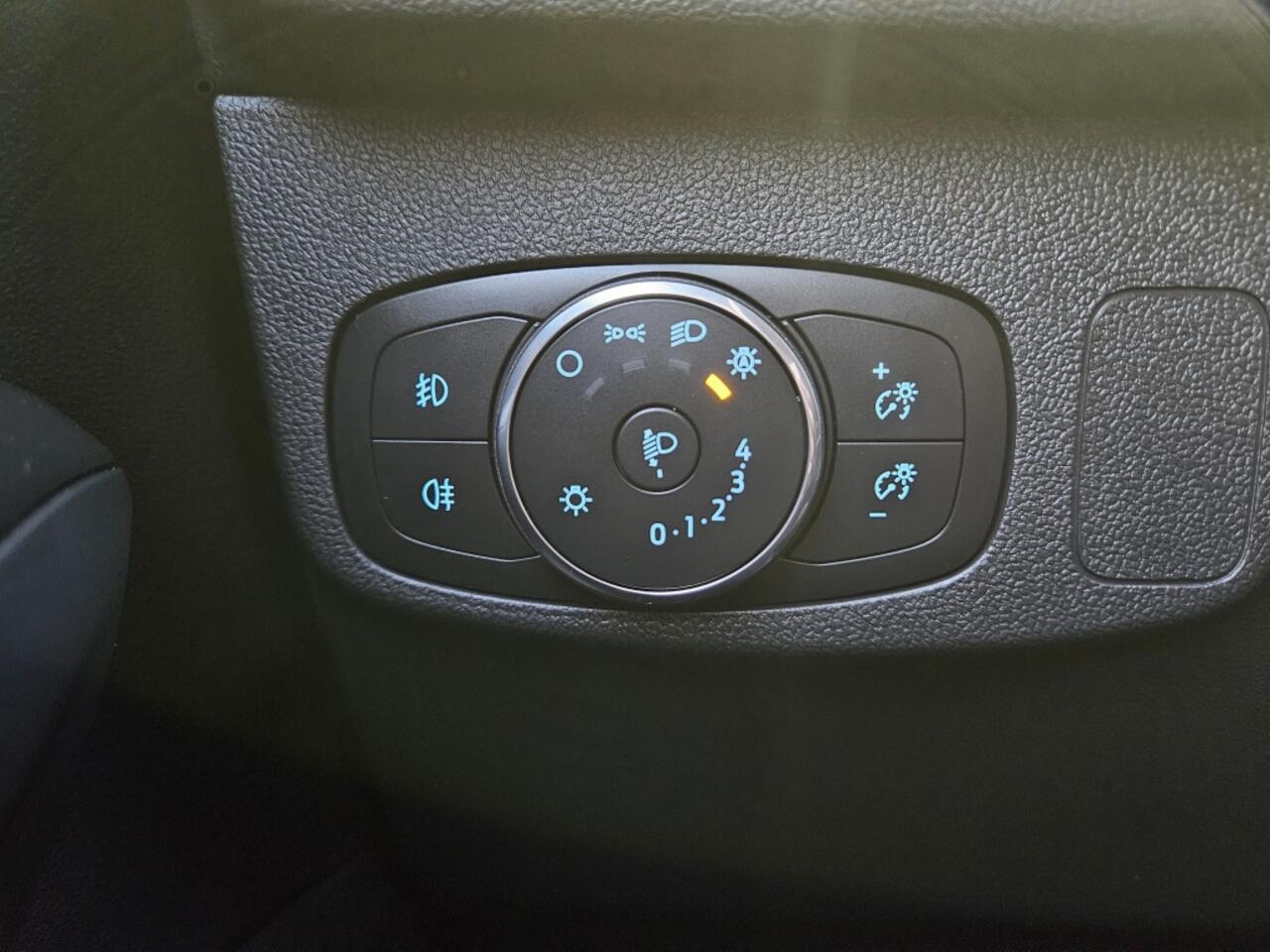 Ford FOCUS Wagon 1.0 EcoBoost 125PK Active Automaat Winterpack 17" Velgen Navigat