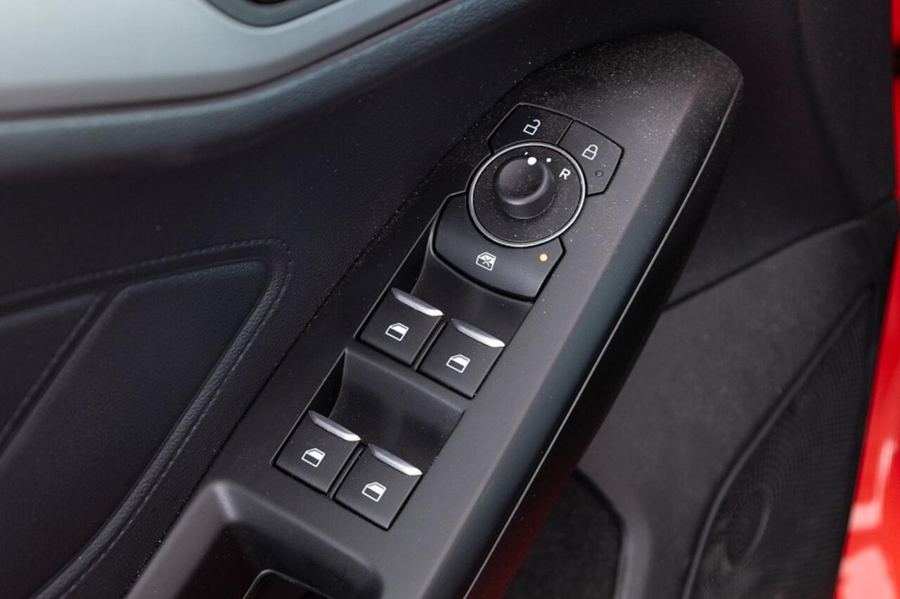 Ford FOCUS Wagon 1.0 EcoBoost Hybrid Connected ? 1e Eigenaar