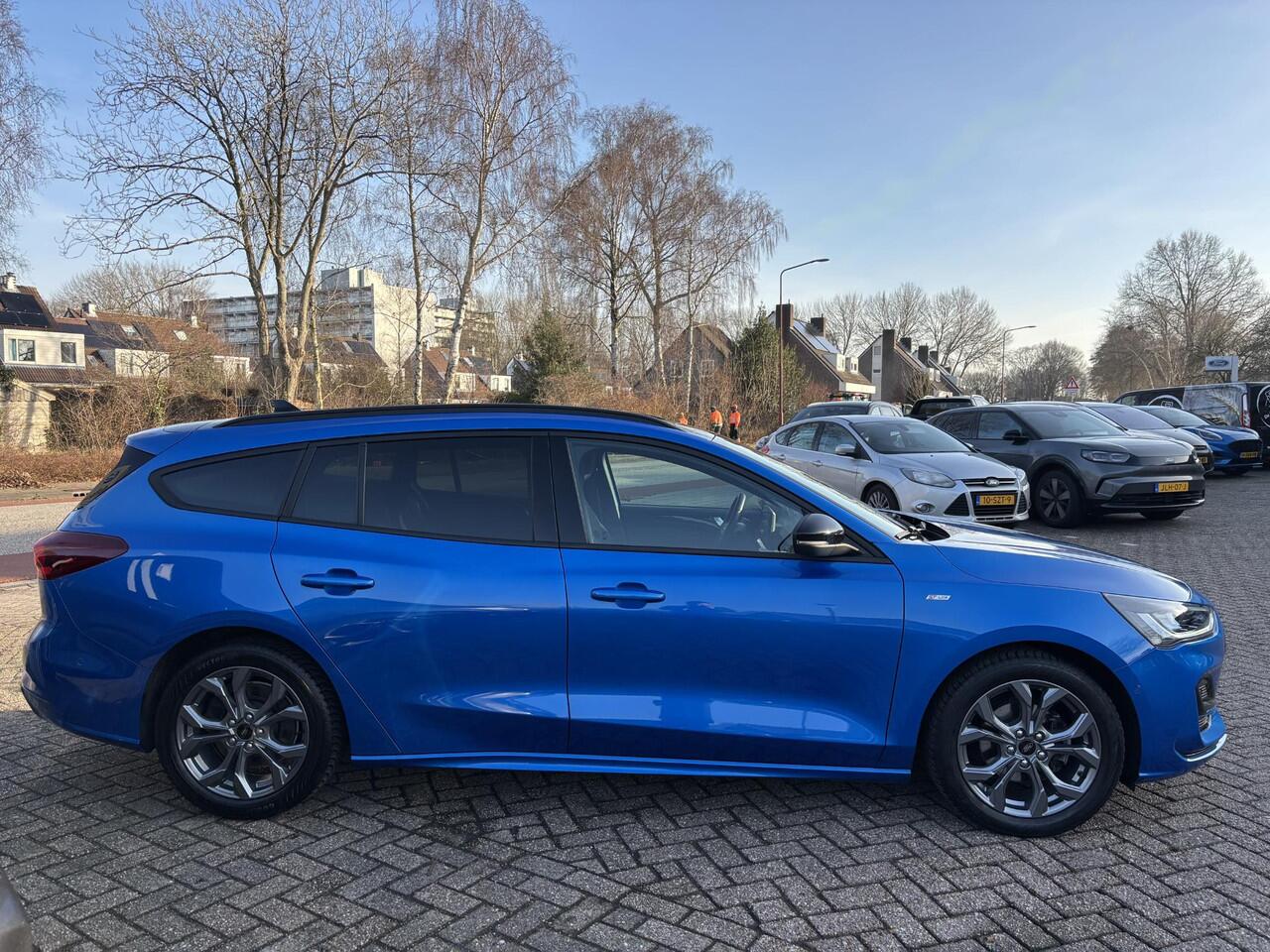Ford FOCUS Wagon 1.5 EcoBlue ST Line Diesel Automaat! | Panoramadak | Winter Pack | Camera | BTW verrekenbaar