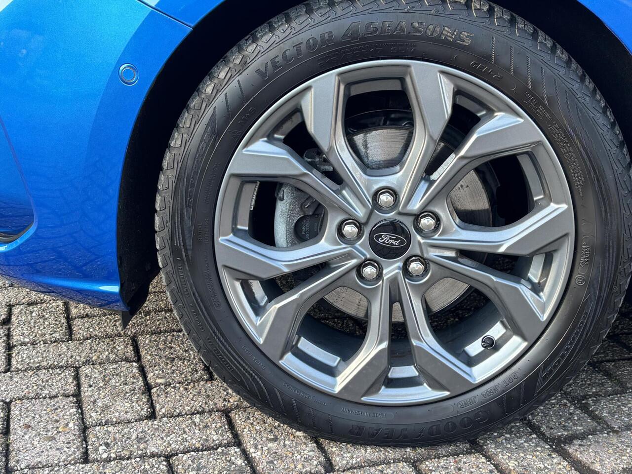 Ford FOCUS Wagon 1.5 EcoBlue ST Line Diesel Automaat! | Panoramadak | Winter Pack | Camera | BTW verrekenbaar