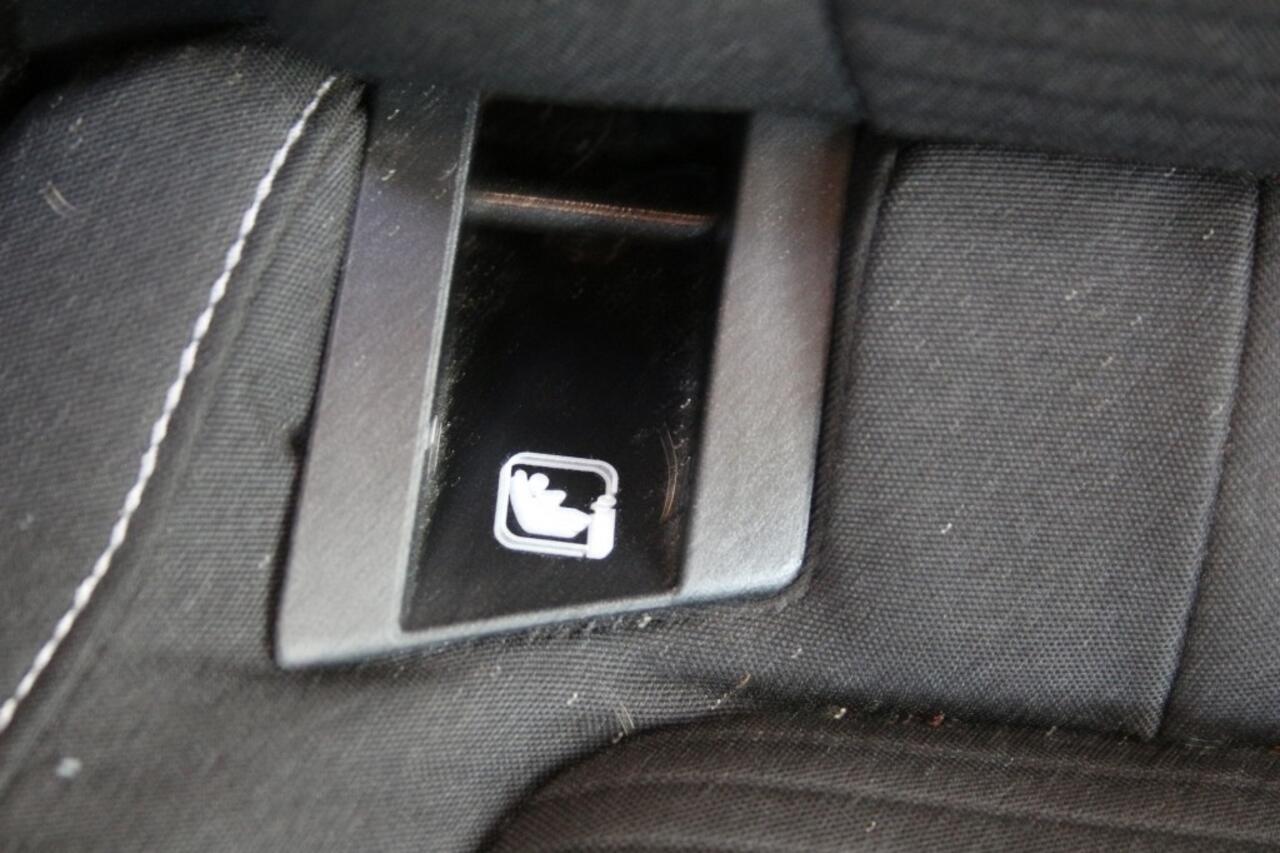 Ford FOCUS 1.0 EcoBoost Hybrid Titanium X, Stoel/stuur en voorruitverw, Camera