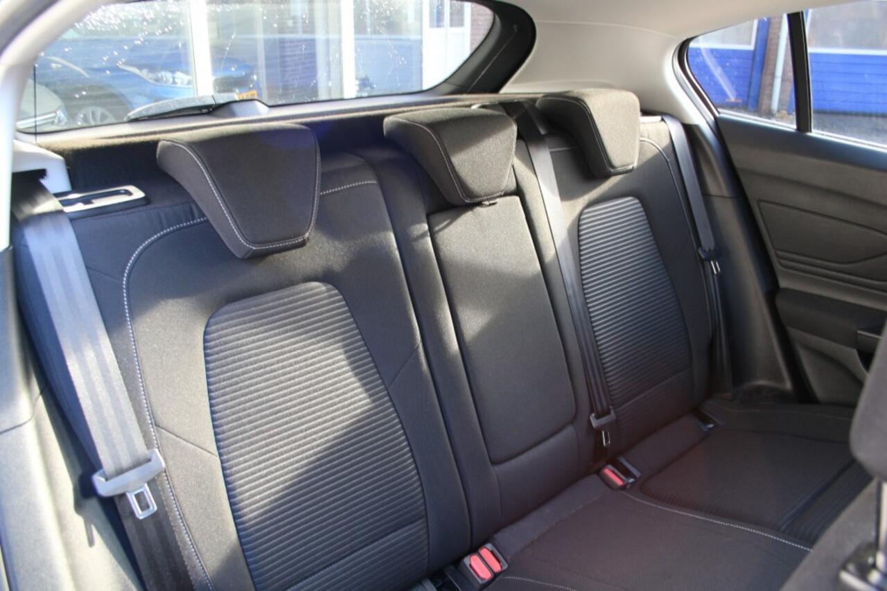 Ford FOCUS 1.0 EcoBoost Hybrid Titanium X, Stoel/stuur en voorruitverw, Camera