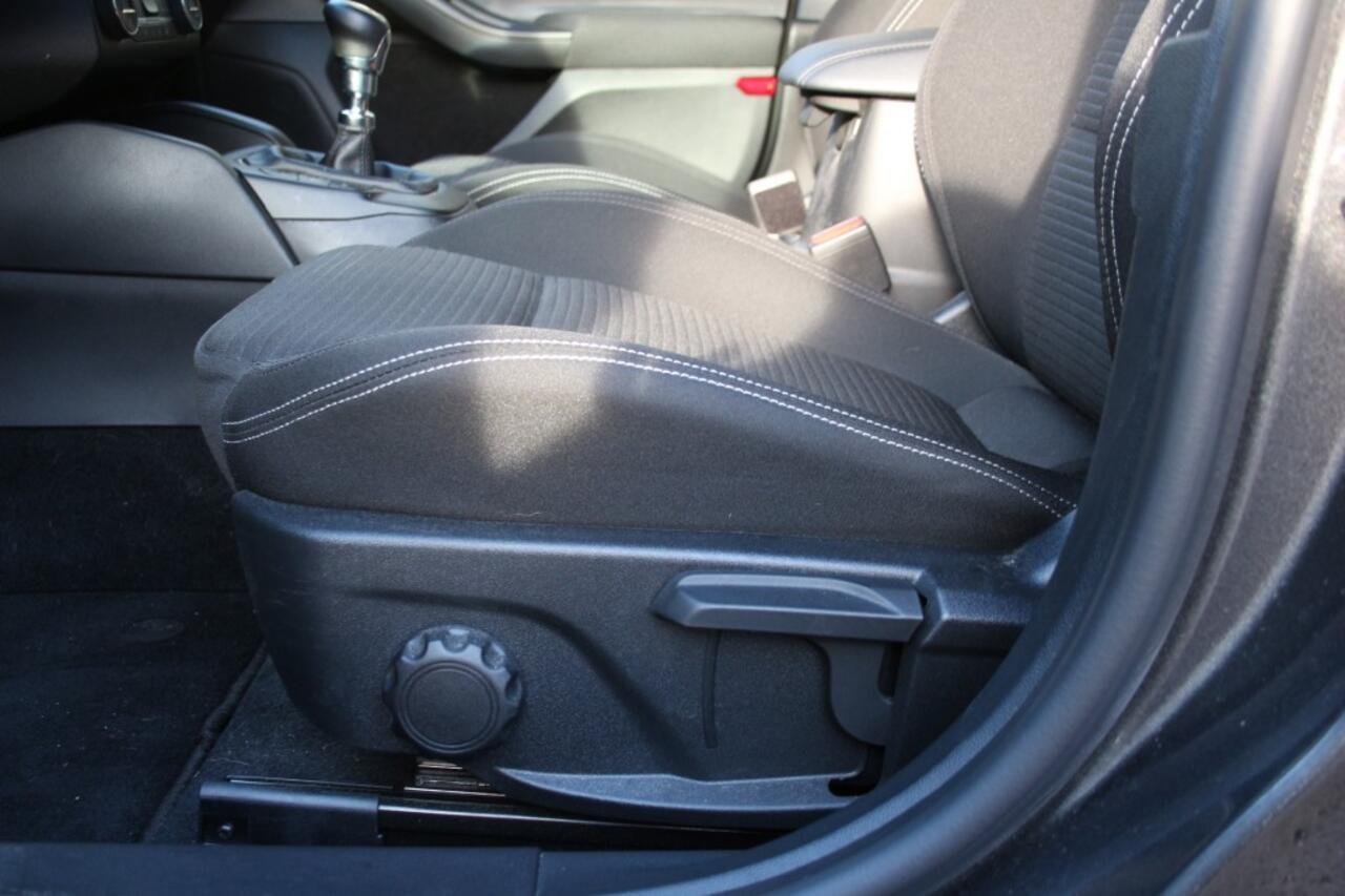 Ford FOCUS 1.0 EcoBoost Hybrid Titanium X, Stoel/stuur en voorruitverw, Camera