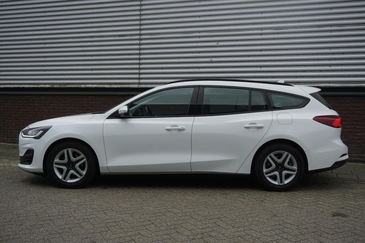 Ford FOCUS Wagon 1.0 EcoBoost 125PK Hybrid Connected/Comfortstoel/ Trekhaak afneembaar.