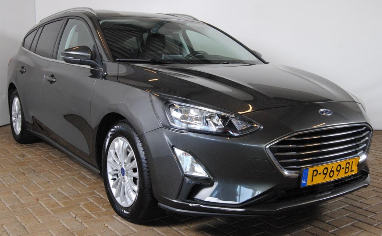 Ford FOCUS Wagon 1.0 EcoB. Tit. XBns || Trekhaak | Apple Carplay|| AUTOMAAT