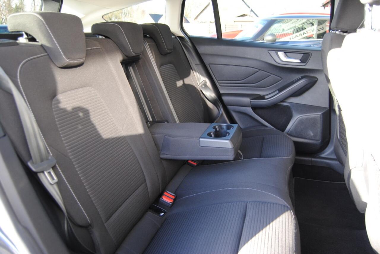 Ford FOCUS Wagon 1.0 EcoB. Tit. XBns || Trekhaak | Apple Carplay|| AUTOMAAT