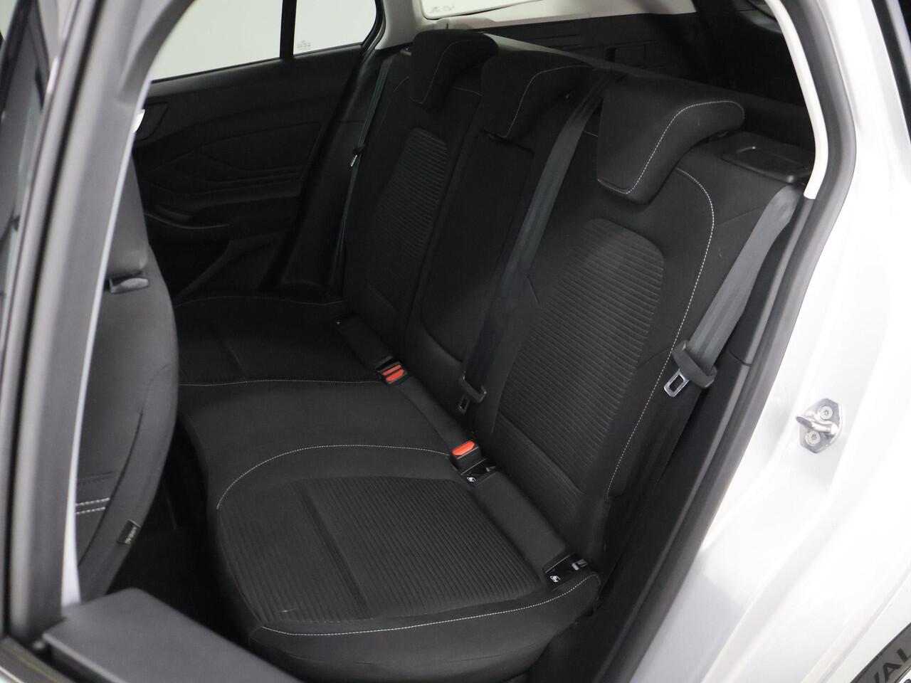 Ford FOCUS Wagon 1.0 EcoBoost Hybrid Titanium X | Navigatie | Parkeercamera | Climate Control | Cruise Control |