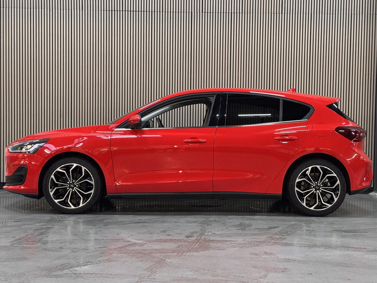 Ford FOCUS 155pk Eco Hybrid Titanium X Sync-4 Navi Camera Winter pack 18" LM 1e eigenaar 5drs Dealeronderhouden