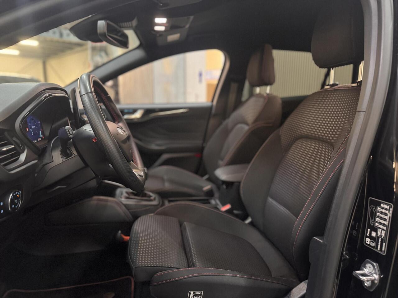 Ford FOCUS 1.0 EcoBoost Hybrid ST Line X Sync-4 Trekhaak Camera Winter Dodehoek Adap. Cruise pack AGR Stoel Wagon