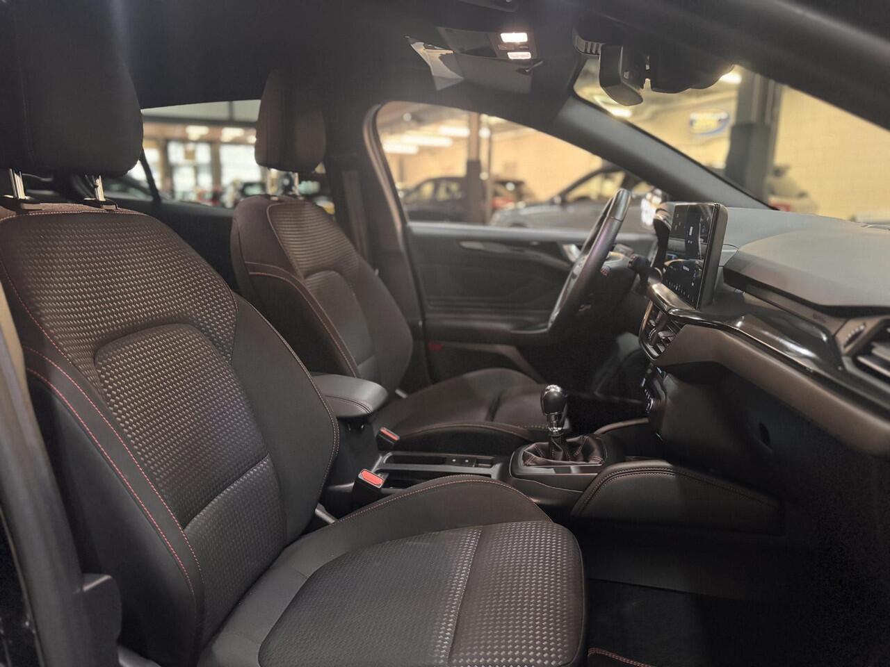 Ford FOCUS 1.0 EcoBoost Hybrid ST Line X Sync-4 Trekhaak Camera Winter Dodehoek Adap. Cruise pack AGR Stoel Wagon