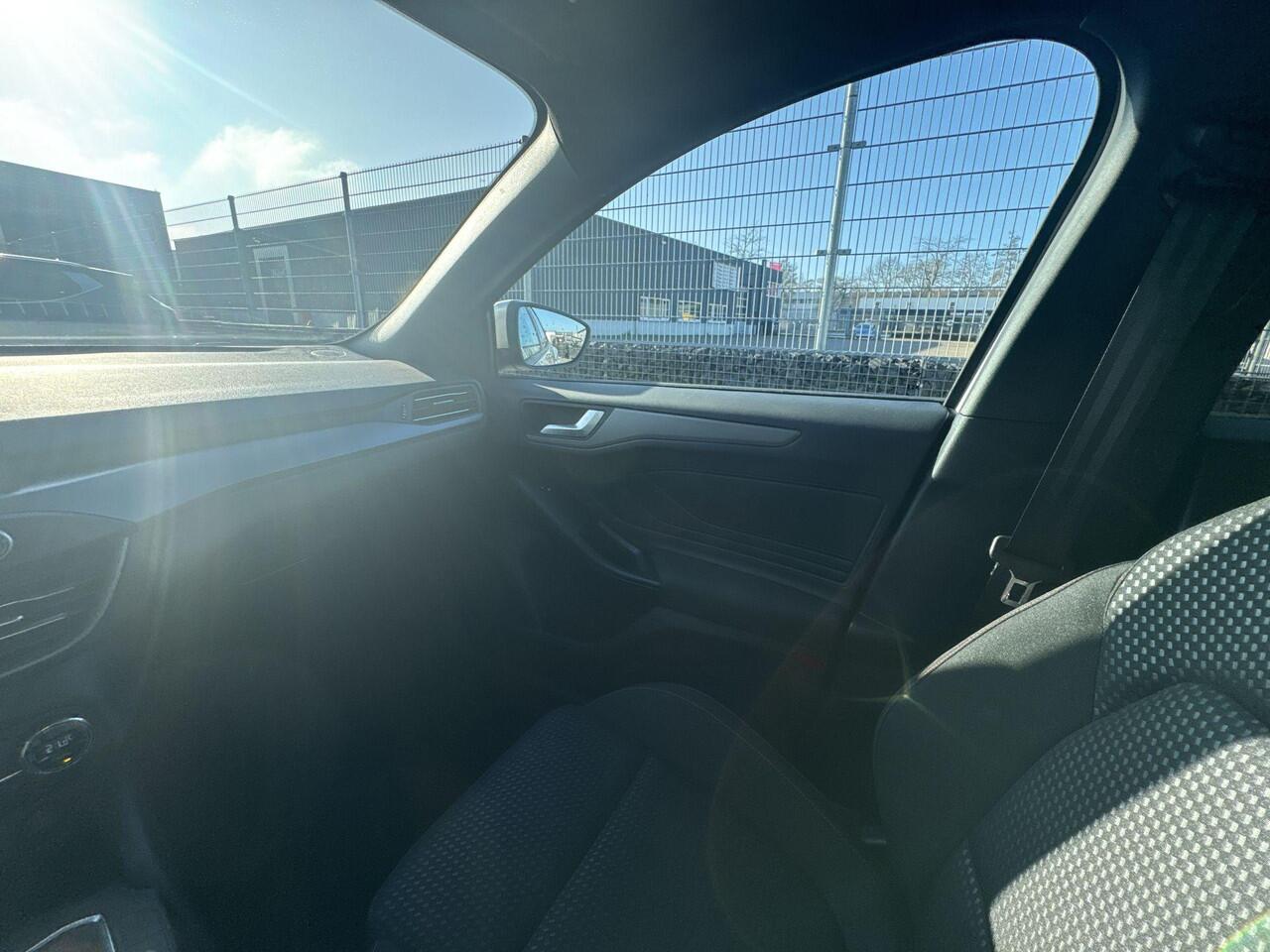 Ford FOCUS 125 PK EcoBoost Hybrid ST Line Style | All Seasonbanden | NL Auto