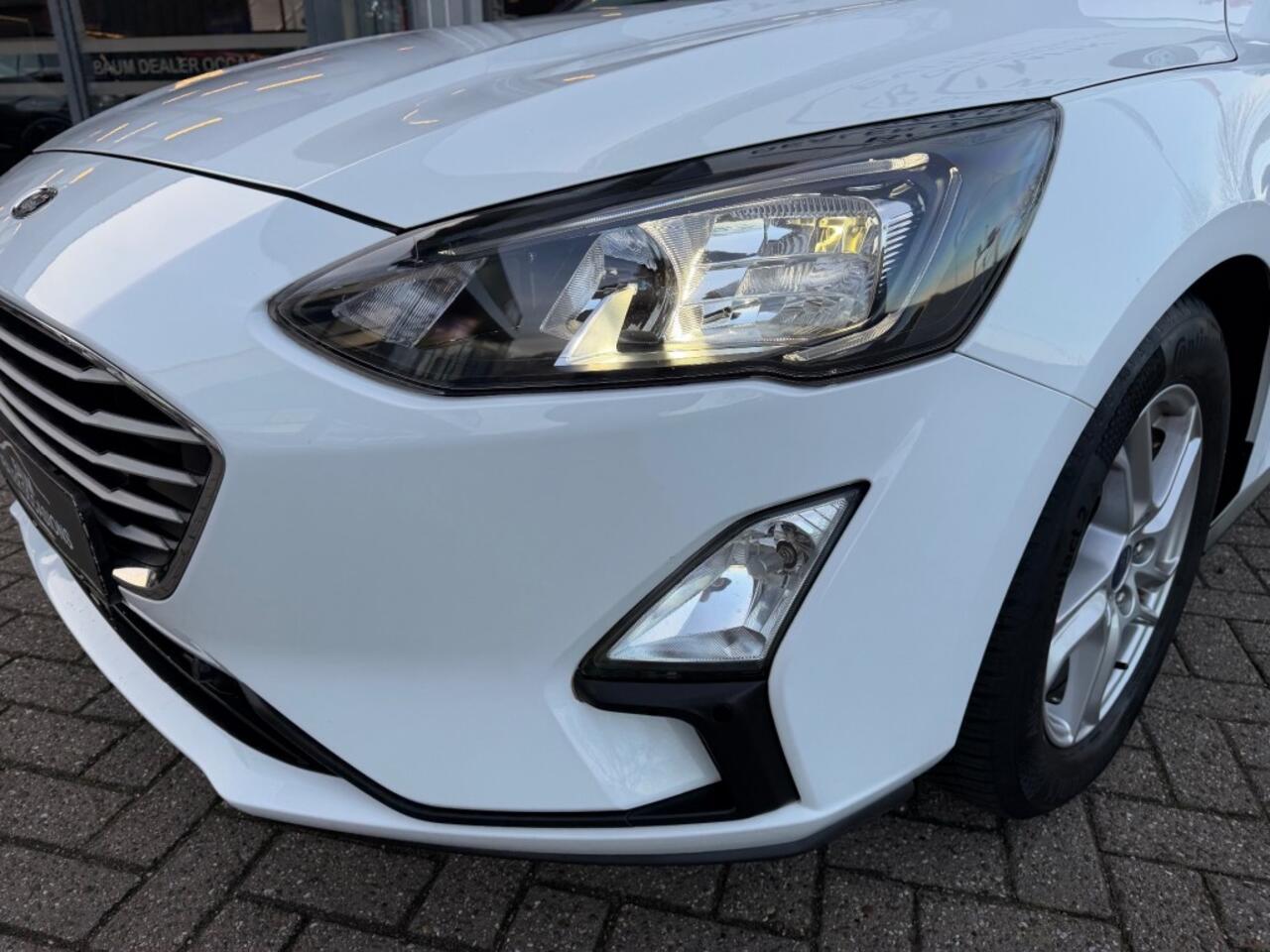 Ford FOCUS 1.0 EB TREND EDITION BUSINESS NAVI AIRCO PDC