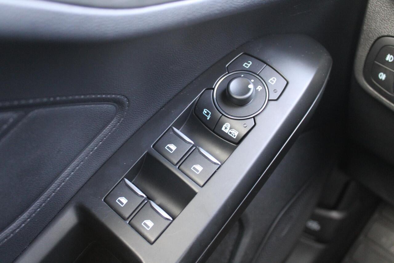 Ford FOCUS Wagon 1.0 EcoBoost Titanium X Business Automaat | Trekhaak | Winter Pack | Adaptive cruise control | Camera