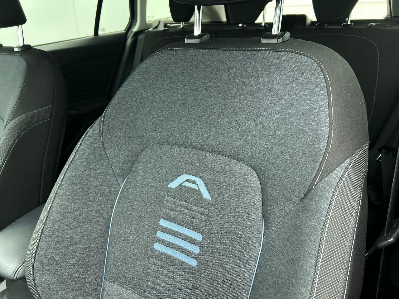 Ford FOCUS Wagon 1.0 EcoBoost Hybrid Active Airco ECC Navi Carplay PDC Voor en achter Full LED 17"LM Velgen Cruise Control