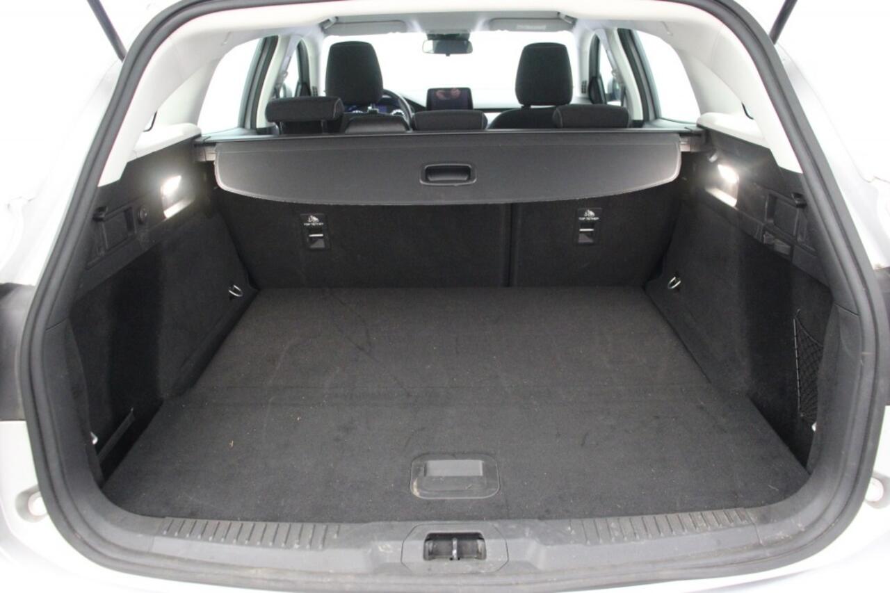 Ford FOCUS Wagon 1.0 EcoBoost Hybrid Titanium - Carplay, Navi, Cruise