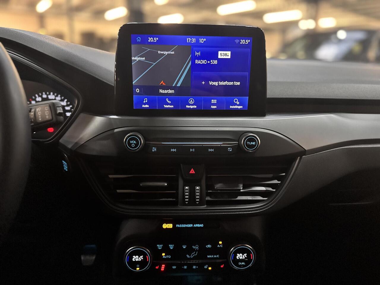 Ford FOCUS 1.0 EcoBoost Hybrid Titanium Navi Camera Winter Parking pack Privacy Glass 5drs Dealeronderhouden