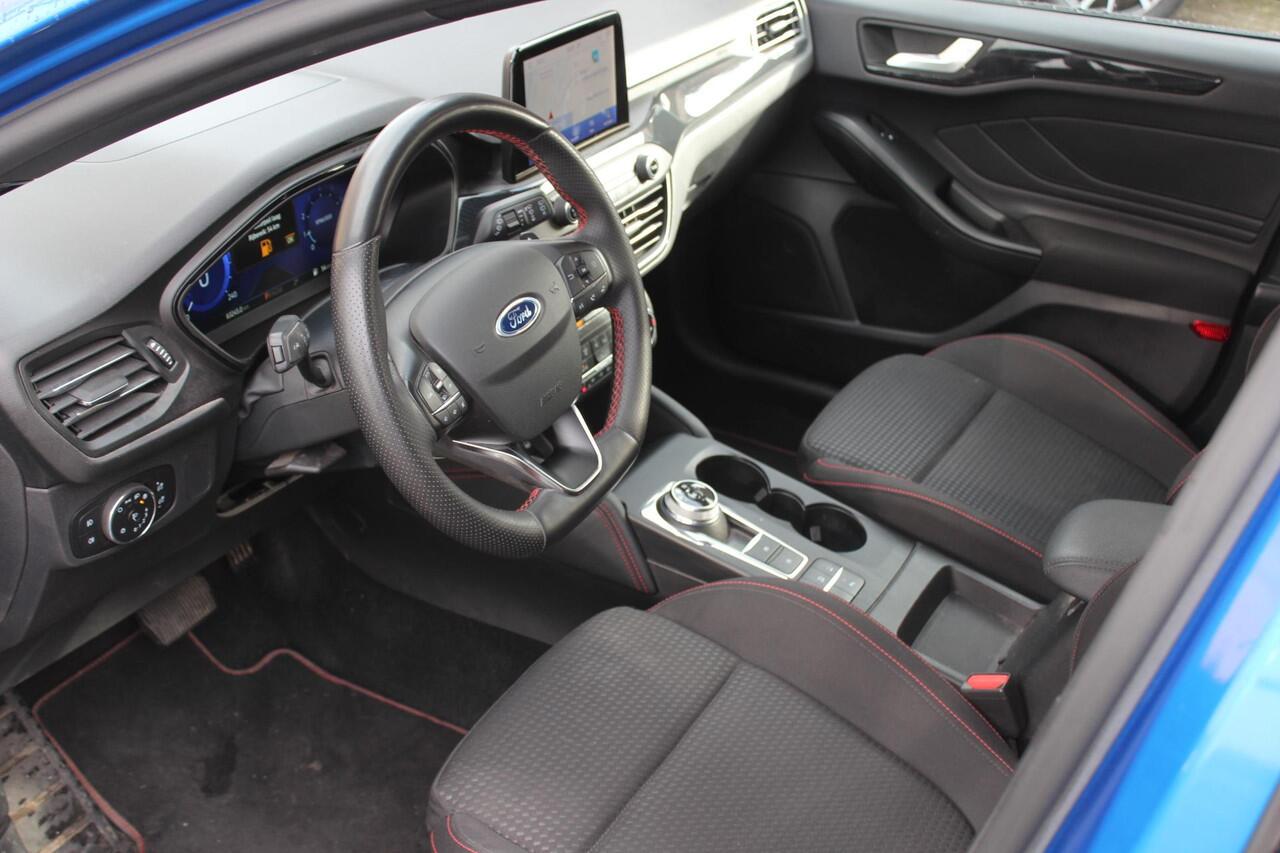 Ford FOCUS 1.5 182pk ST Line Business Automaat Navi, Camera, Winterpack, Pdc, 18", Afn. Trekhaak,