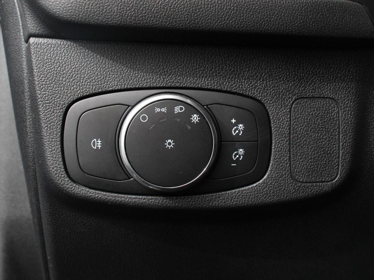 Ford FOCUS 1.0 EcoBoost Hybrid ST Line Navigatie Climate Control Led Dab Camera Parkeer sensoren Cruise Control Lichtmetalen velgen