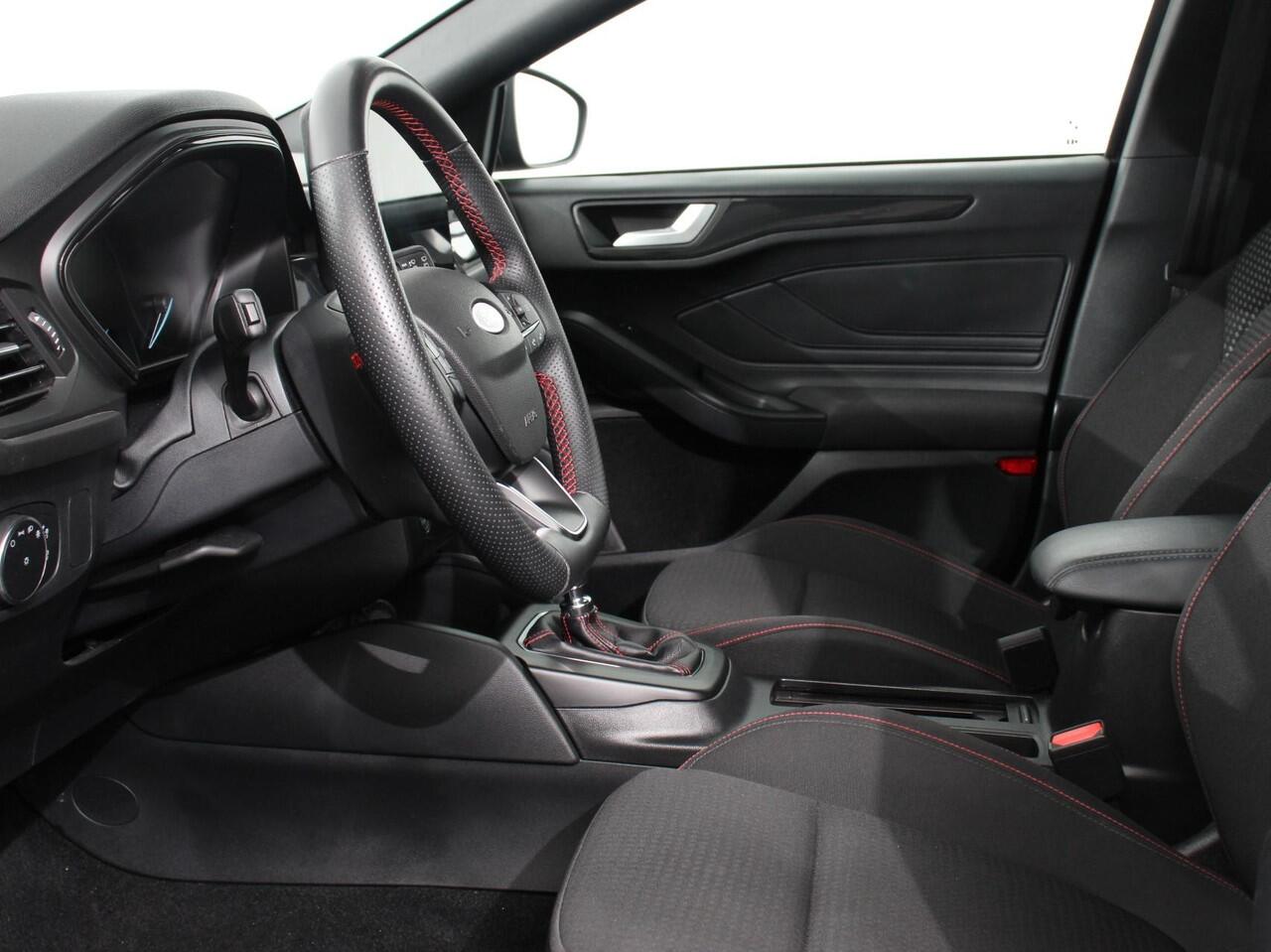 Ford FOCUS 1.0 EcoBoost Hybrid ST Line Navigatie Climate Control Led Dab Camera Parkeer sensoren Cruise Control Lichtmetalen velgen