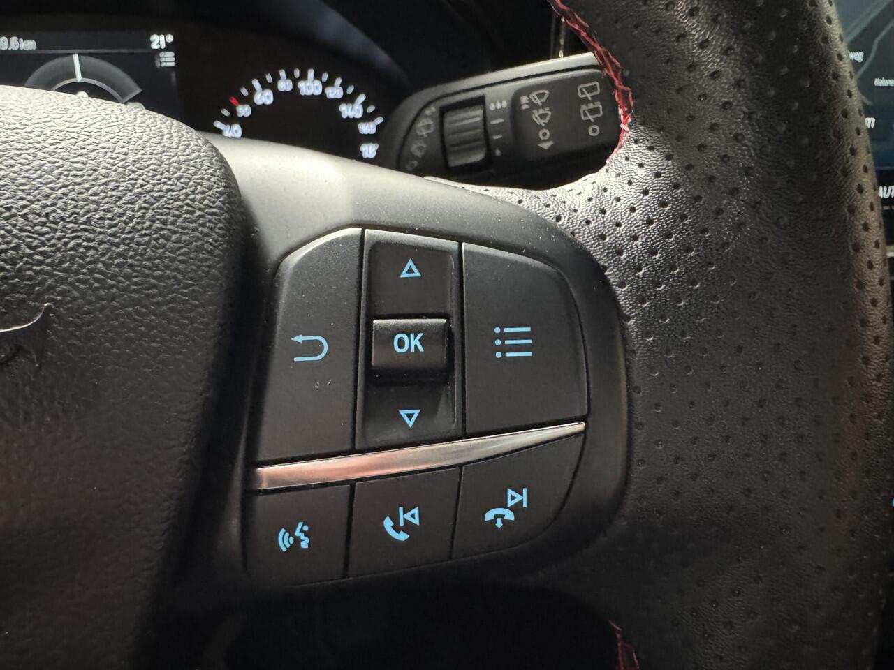 Ford FOCUS 1.0 EcoB Hybrid ST Line Sync-4 Navi Winter pack 18" LM velgen Full LED Privacy Glass Wagon