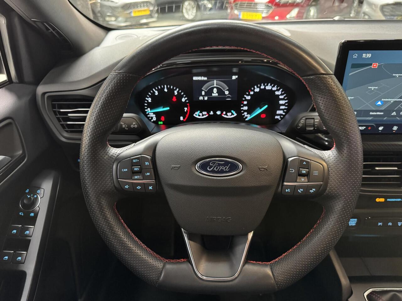 Ford FOCUS 1.0 EcoB Hybrid ST Line Sync-4 Navi Winter pack 18" LM velgen Full LED Privacy Glass Wagon