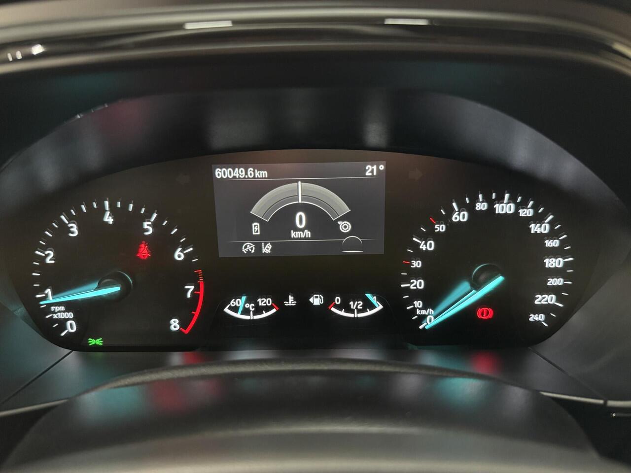 Ford FOCUS 1.0 EcoB Hybrid ST Line Sync-4 Navi Winter pack 18" LM velgen Full LED Privacy Glass Wagon