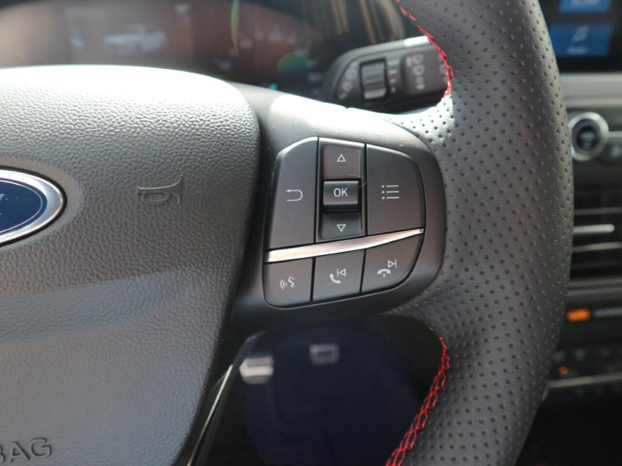 Ford FOCUS Wagon 1.0 EcoBoost Hybrid ST Line Style 125pk met Parking-, Winter-, Family-, en Design Pack