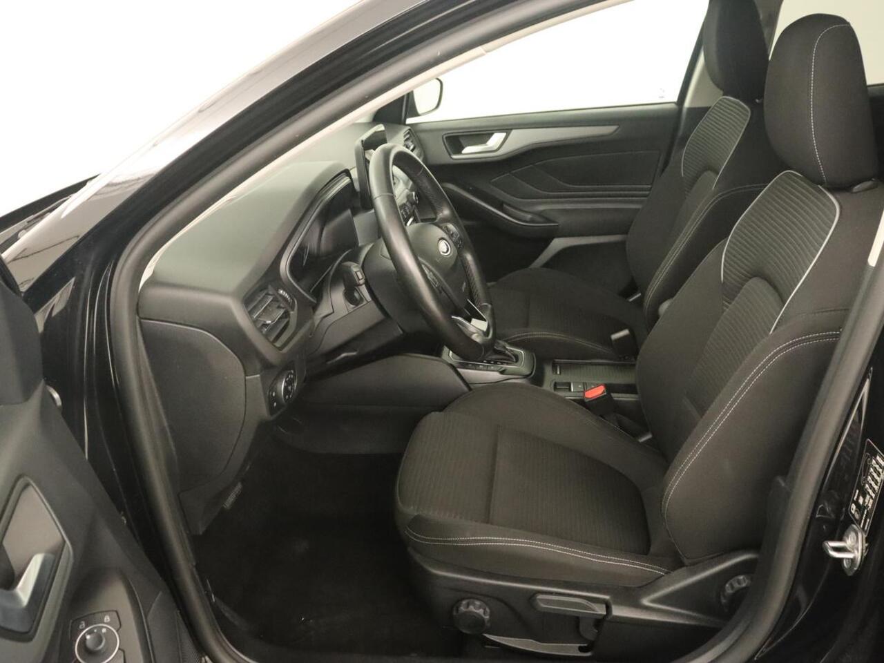 Ford FOCUS 1.0 EcoBoost Hybrid Titanium | Automaat | Carplay | Keyless | Navigatie | Climate control | Full LED | Parkeerhulp | Cruise control | DAB