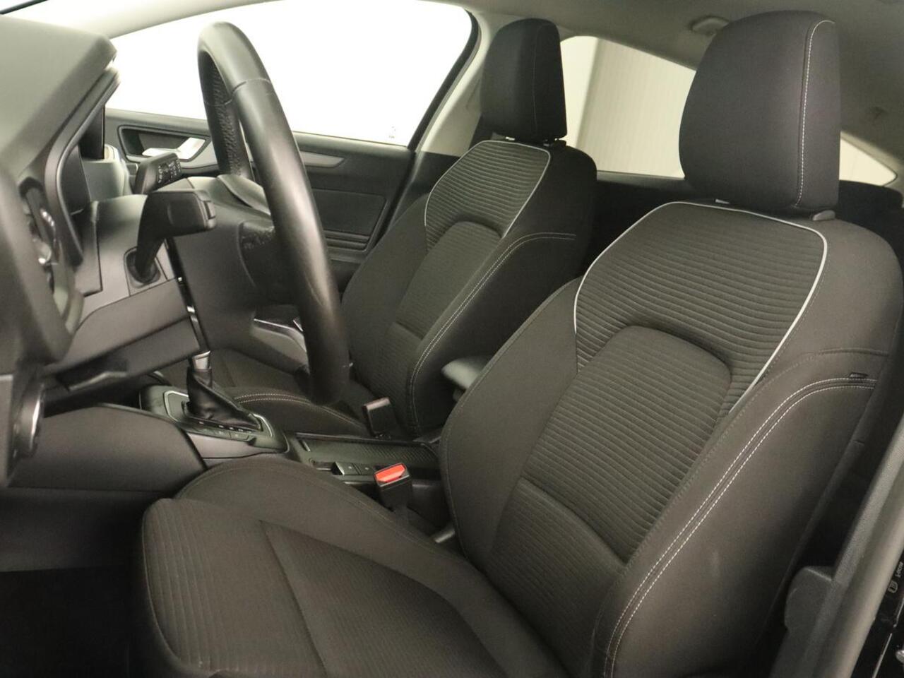 Ford FOCUS 1.0 EcoBoost Hybrid Titanium | Automaat | Carplay | Keyless | Navigatie | Climate control | Full LED | Parkeerhulp | Cruise control | DAB