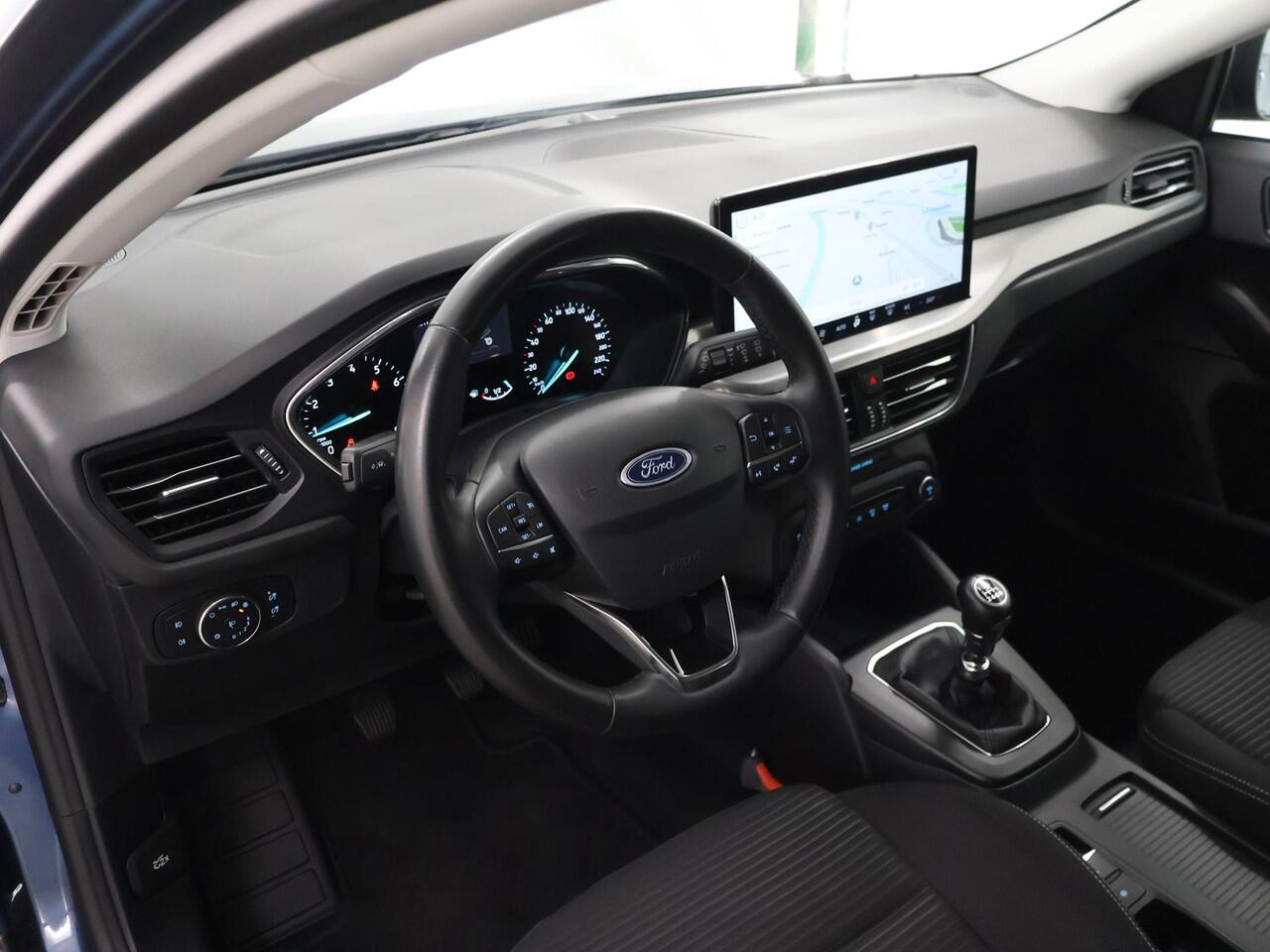Ford FOCUS Wagon 1.0 EcoBoost Hybrid Titanium | Navigatie | Climate Control | Cruise Control | Parkeersensoren |
