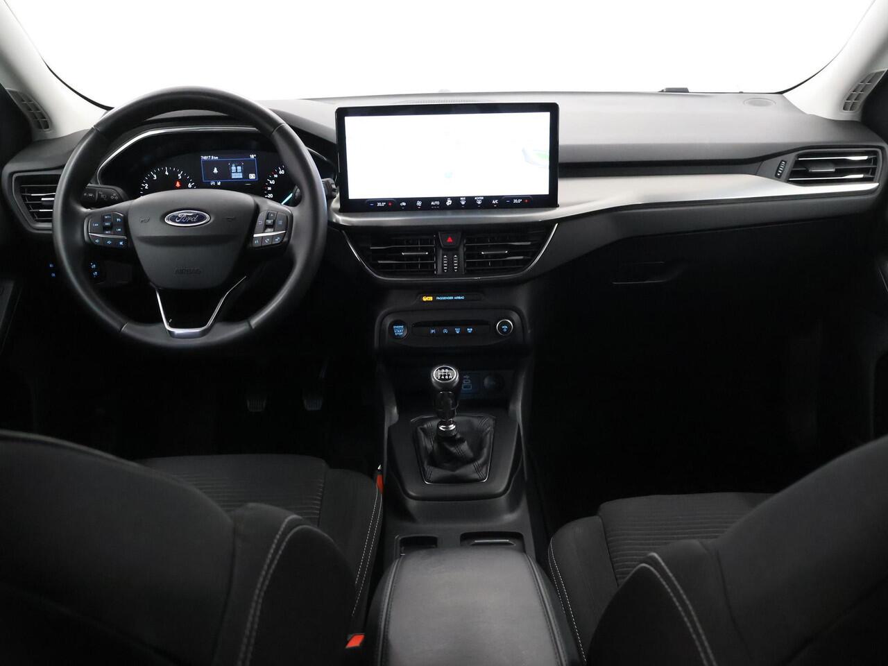 Ford FOCUS Wagon 1.0 EcoBoost Hybrid Titanium | Navigatie | Climate Control | Cruise Control | Parkeersensoren |