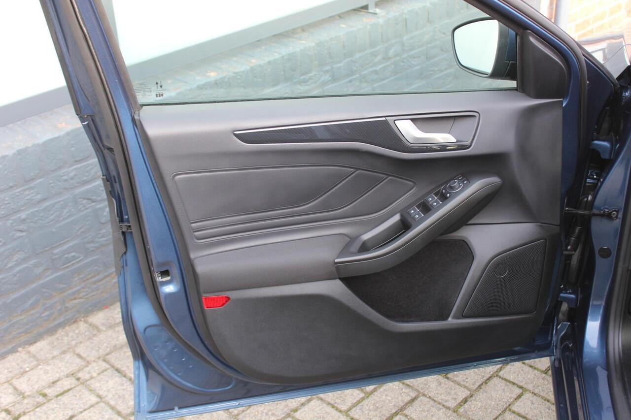 Ford FOCUS Wagon 1.0 EcoBoost Hybrid ST Line X