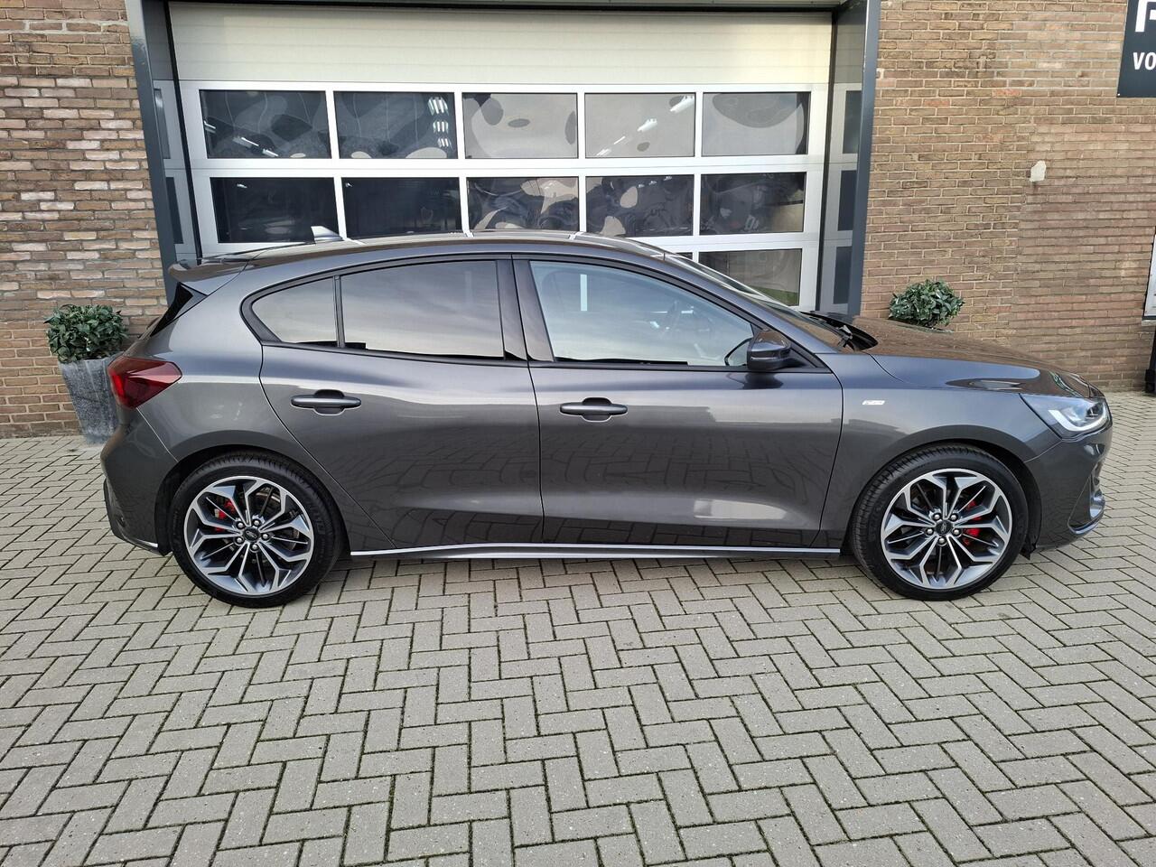 Ford FOCUS 1.0 EcoBoost Hybrid ST Line X