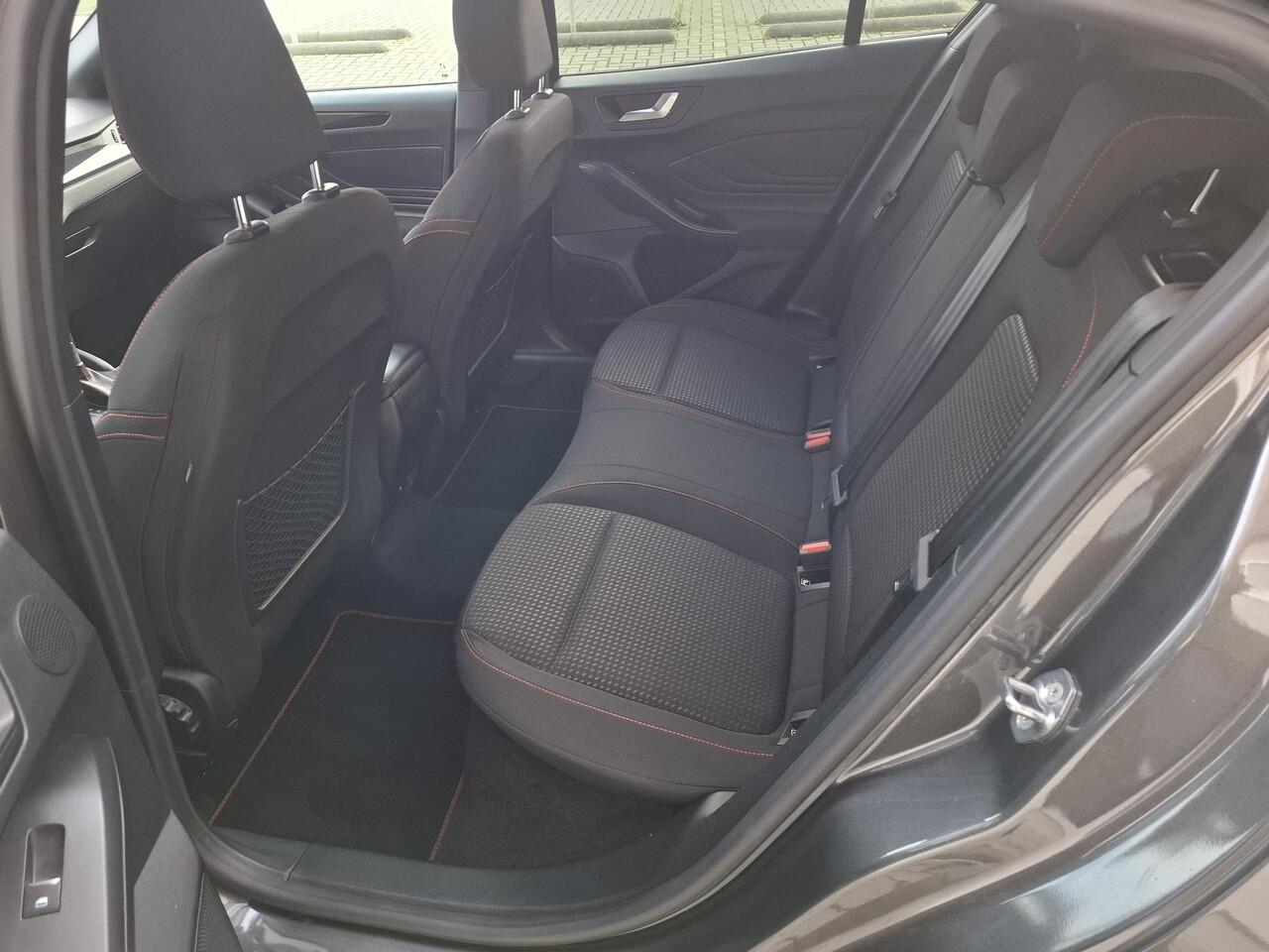 Ford FOCUS 1.0 EcoBoost Hybrid ST Line X