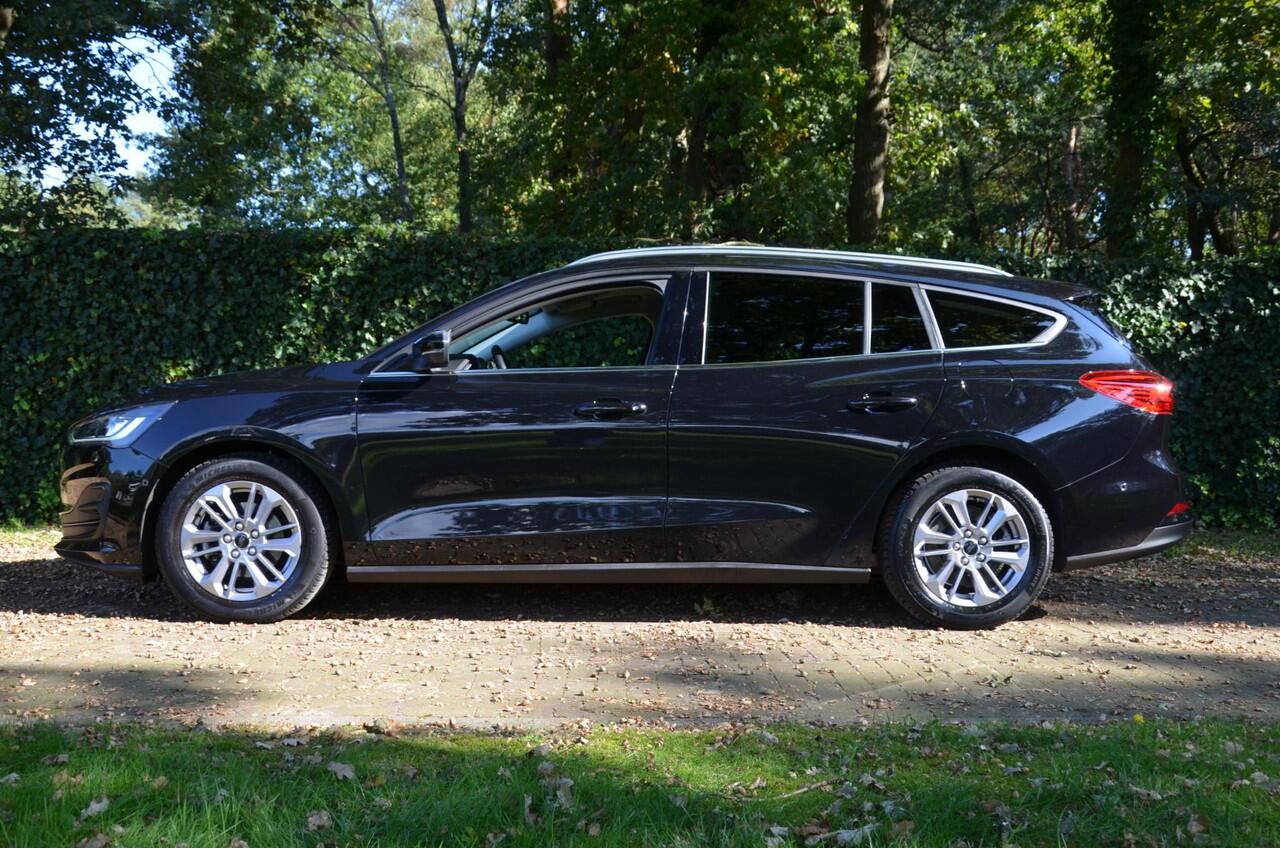 Ford FOCUS Wagon 1.0 EcoBoost Hybrid Titanium Navi/Pdc/Ecc/Led/Stoel Stuur & ruitverwarming/Leder/Cr-Controle/Privacy-Glass/Lmv/Achteruitrijcamera/Virtual Cockpit