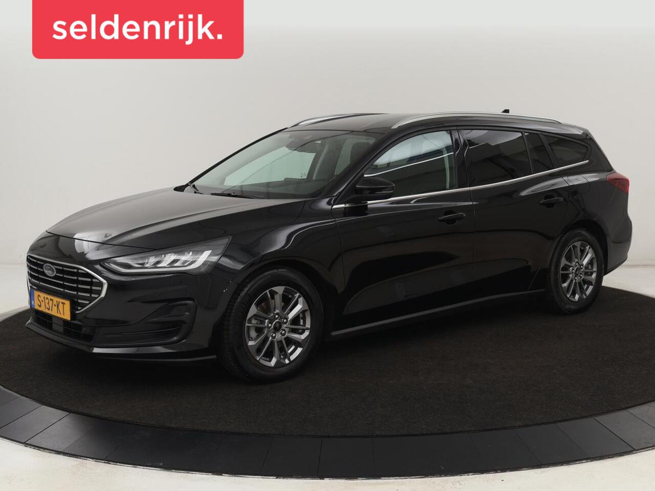 Ford FOCUS 1.0 EcoBoost Hybrid Titanium | Automaat | Carplay | Keyless | Navigatie | Climate control | Full LED | Parkeerhulp | Cruise control | DAB