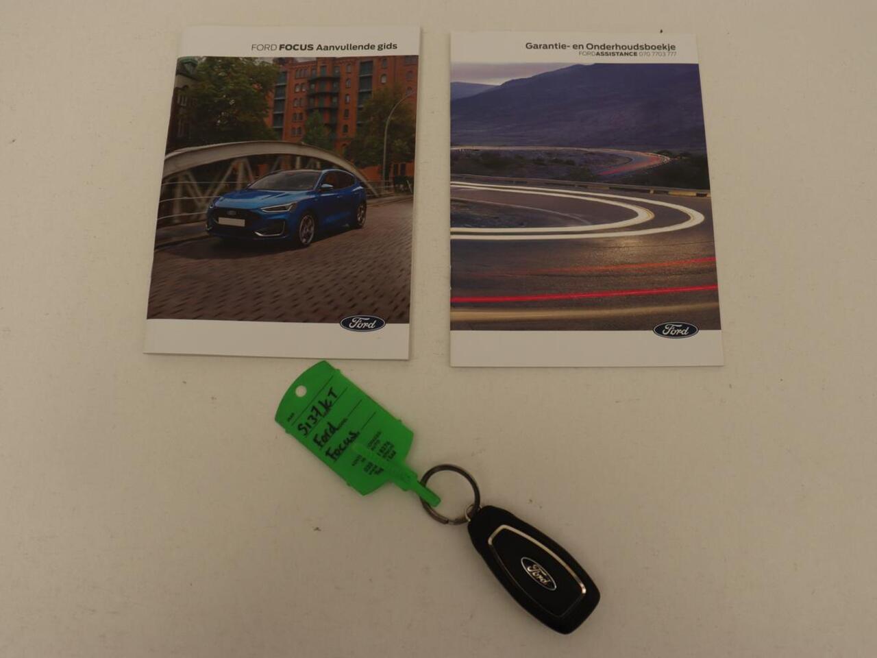 Ford FOCUS 1.0 EcoBoost Hybrid Titanium | Automaat | Carplay | Keyless | Navigatie | Climate control | Full LED | Parkeerhulp | Cruise control | DAB