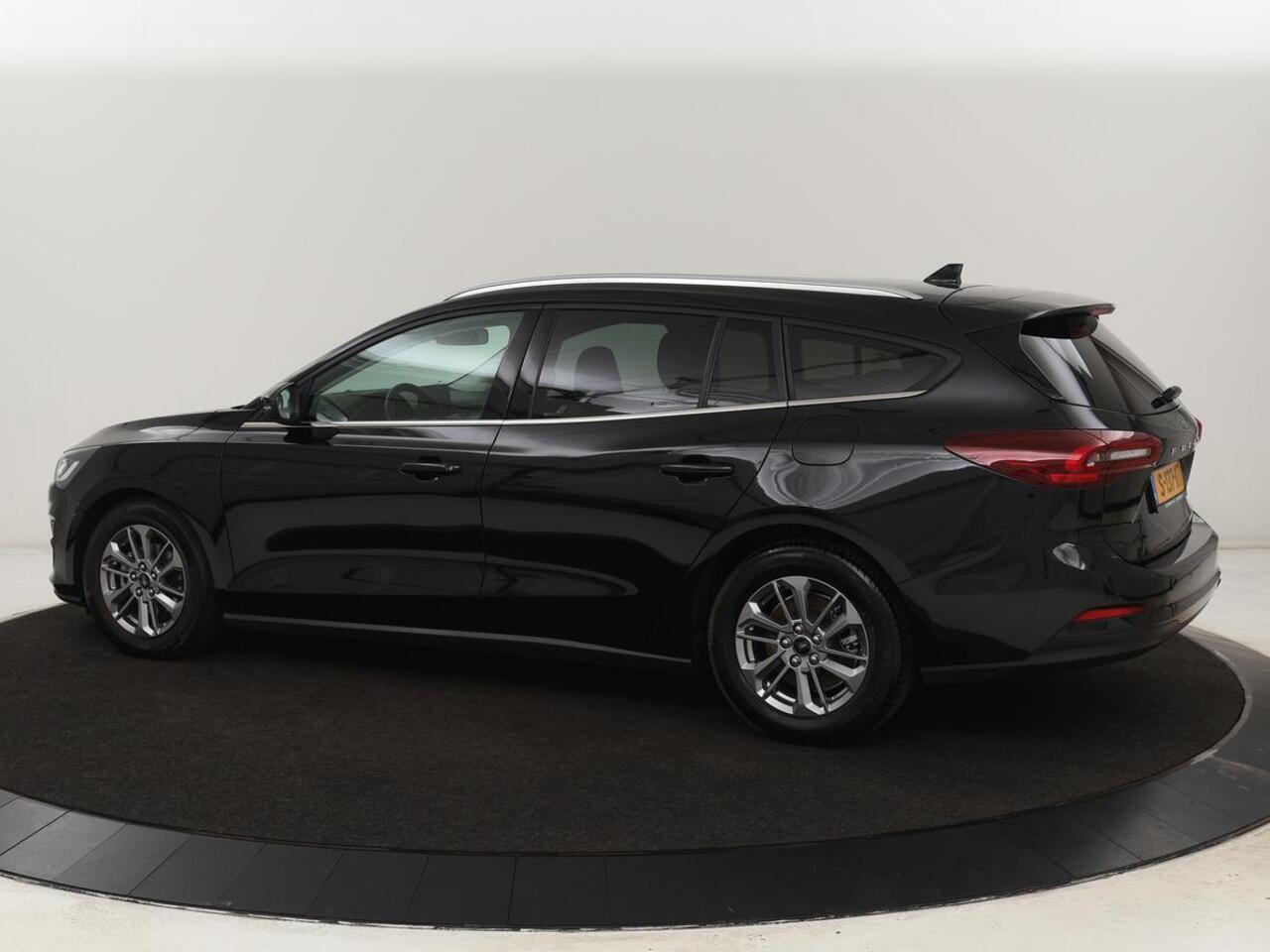 Ford FOCUS 1.0 EcoBoost Hybrid Titanium | Automaat | Carplay | Keyless | Navigatie | Climate control | Full LED | Parkeerhulp | Cruise control | DAB