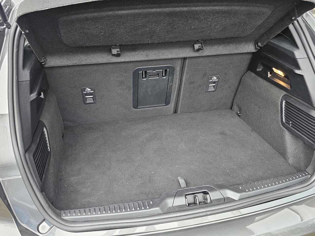 Ford FOCUS 2.3 EcoBoost ST-X | 280pk Automaat! | Winter Pack | AGR-stoelen | Camera | Bang&Olufsen | Head up Display | BLIS | Extra wielset | Fabrieksgarantie tm. 15-12-2028