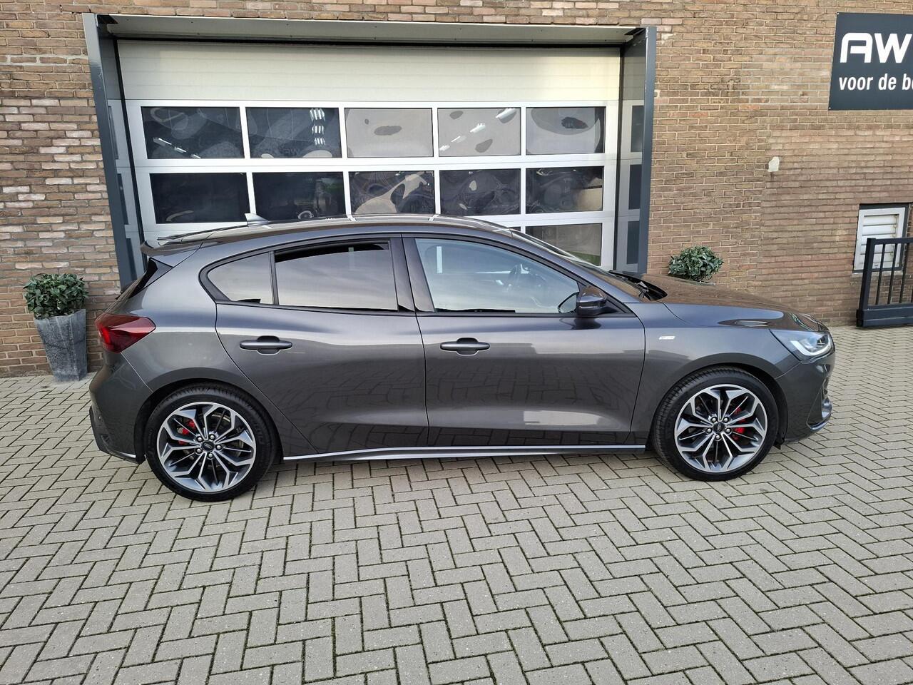 Ford FOCUS 1.0 EcoBoost Hybrid ST Line X