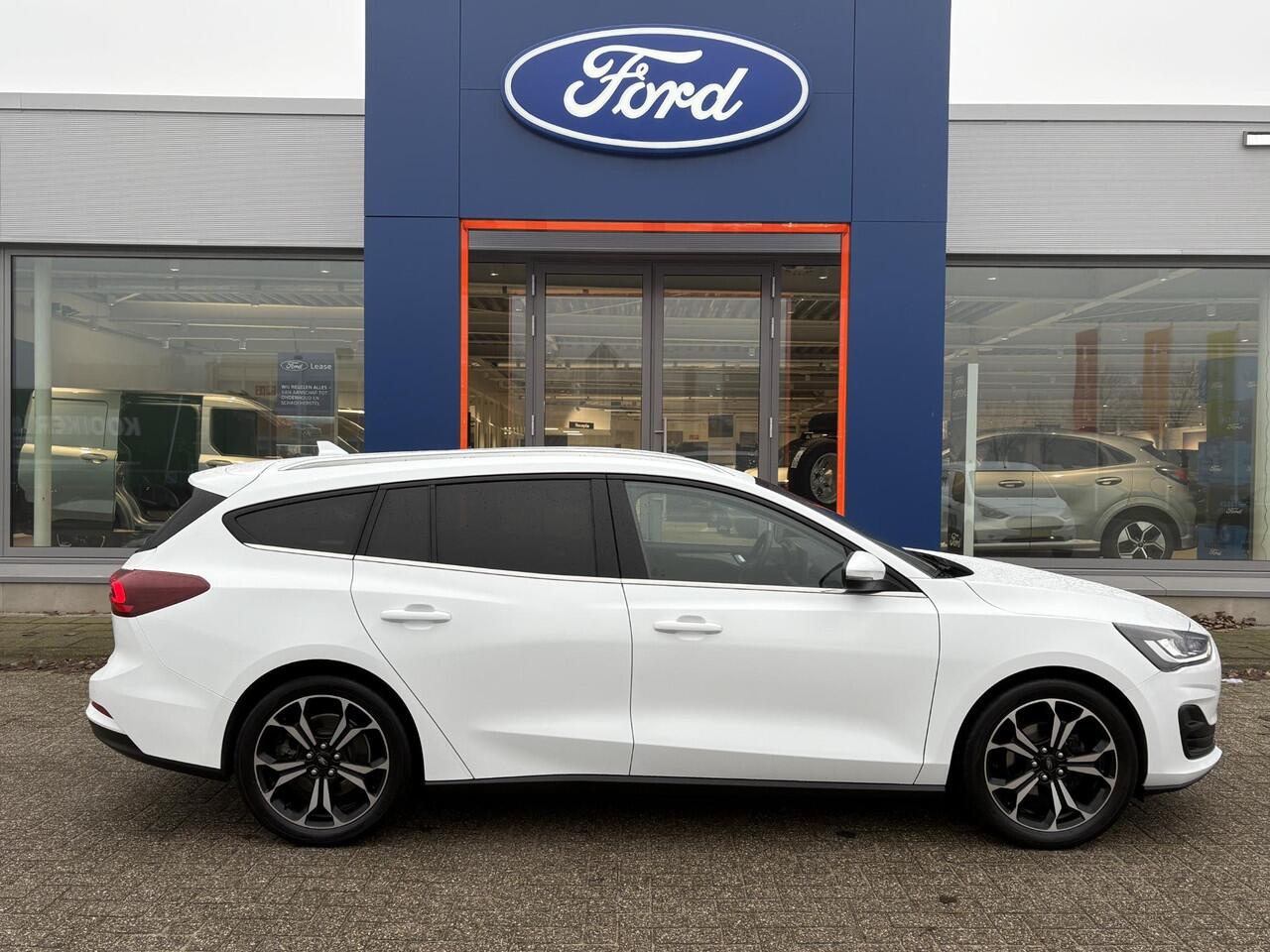 Ford FOCUS Wagon 1.0 EcoBoost Hybrid Titanium | Elektrisch uitklapbare trekhaak | Cruise Control | Winter Pack | Climate Control