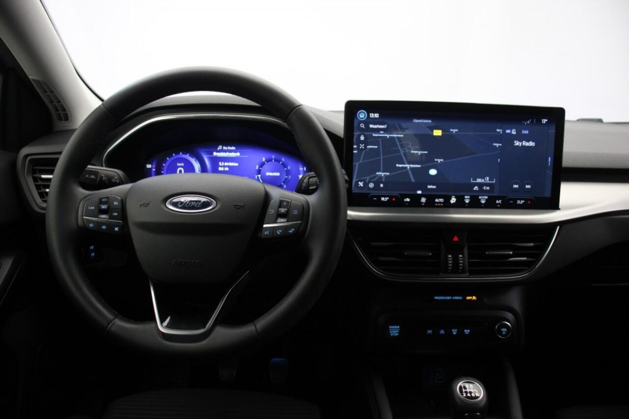 Ford FOCUS 1.0 EcoBoost Hybrid Titanium X wagon - Carplay, Navi, Cruise, Camera