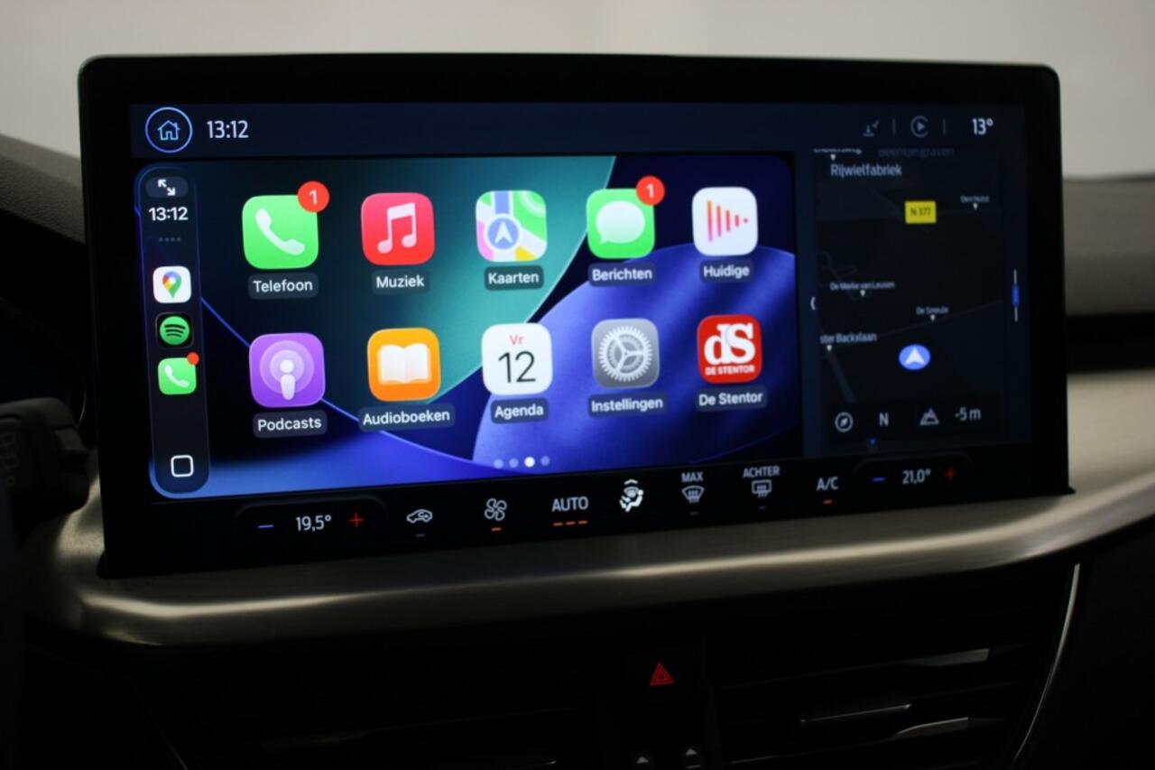 Ford FOCUS 1.0 EcoBoost Hybrid Titanium X wagon - Carplay, Navi, Cruise, Camera