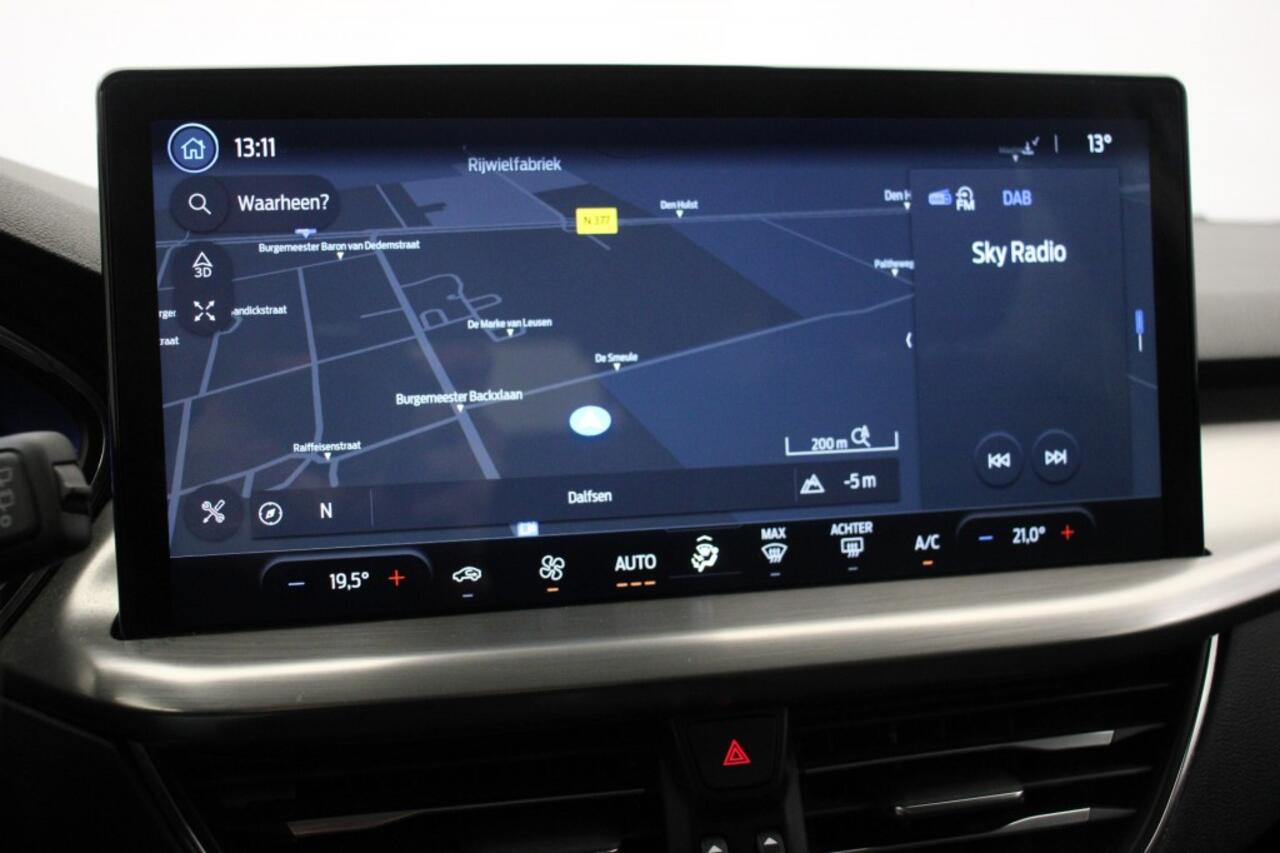 Ford FOCUS 1.0 EcoBoost Hybrid Titanium X wagon - Carplay, Navi, Cruise, Camera