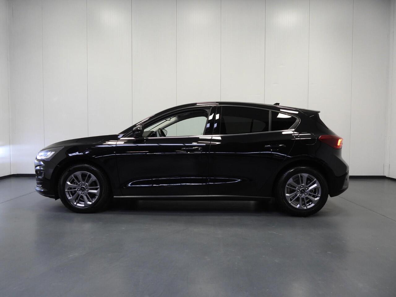 Ford FOCUS 1.0 EcoBoost Hybrid Titanium NAVI/CLIMA/CRUISE/PDC/16"LMV!