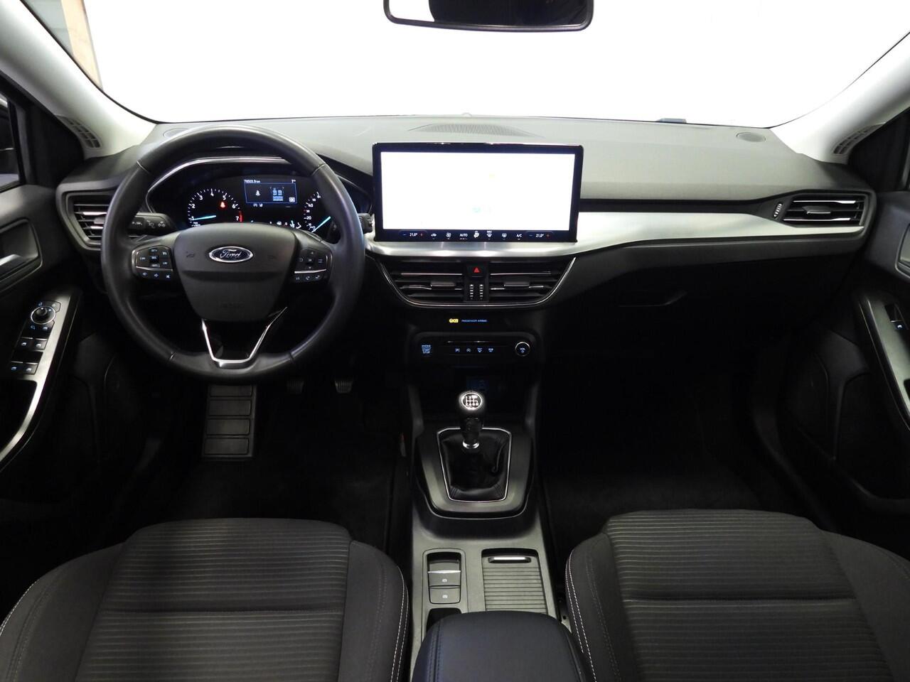 Ford FOCUS 1.0 EcoBoost Hybrid Titanium NAVI/CLIMA/CRUISE/PDC/16"LMV!